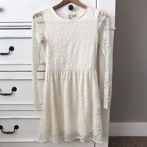 H&M DIVIDED Off White Lace Dress. Size XSmall